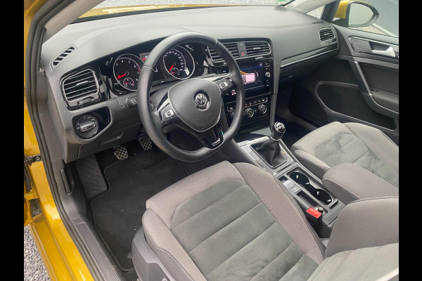 Volkswagen Golf 7.5 / 1.4 TSI Highline Schuif-Opendak|Panorama|Xenon|Navigatie|Clima|Stoelverw|Parkpilot