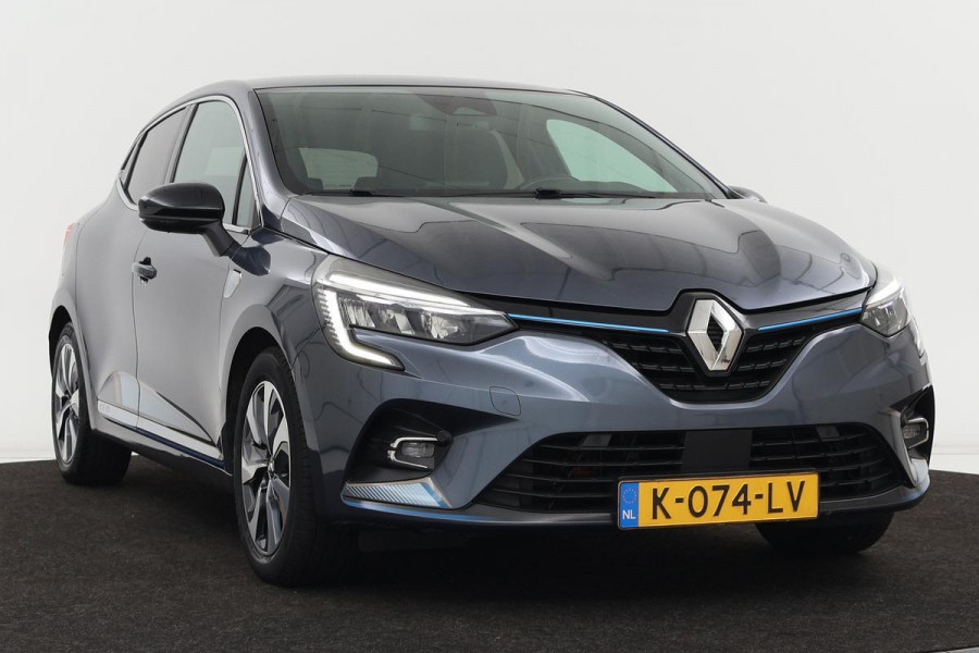 Renault Clio 1.6 E-Tech Série Limitée | Camera | Full LED | Trekhaak | Carplay | Keyless | PDC | Navigatie | DAB+ | Climate control