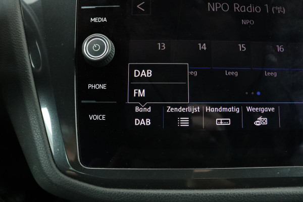 Volkswagen Tiguan 1.4 TSI Highline R | Trekhaak | Carplay | Alcantara | Active Info Display | Full LED | Navigatie | PDC | Adaptive Cruise | DAB+ | R-Line