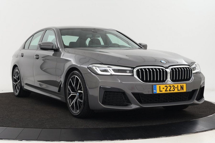 BMW 5 Serie 520i M-Sport | High Executive | Leder | Carplay | Stoelverwarming | Camera | Memory | Full LED | Navigatie