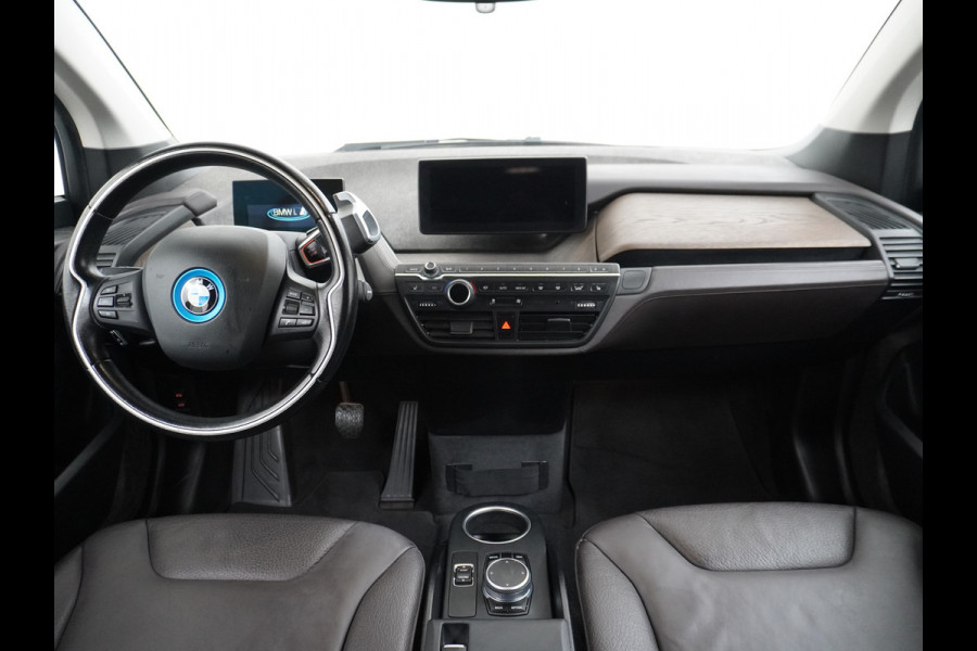 BMW i3 S 120Ah 42kWh Road-Style Edition Navi Ecc Warmtepomp Camera Leder Keyless DAB Regen-Licht Sensor LMV Bluetooth Comfort Access Verwarmde voorstoelen Connected services