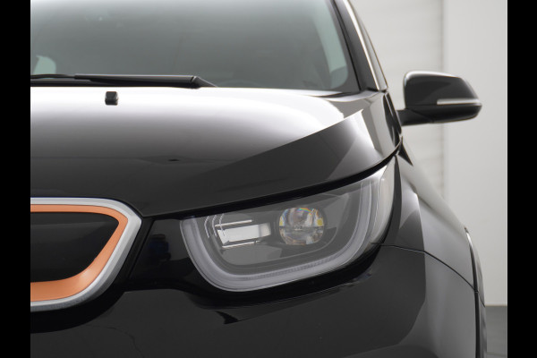 BMW i3 S 120Ah 42kWh Road-Style Edition Navi Ecc Warmtepomp Camera Leder Keyless DAB Regen-Licht Sensor LMV Bluetooth Comfort Access Verwarmde voorstoelen Connected services