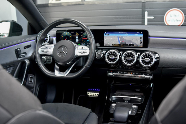 Mercedes-Benz CLA-Klasse 250 e AMG Edition. Pano, Memory, Sfeer, CarPlay, Multibeam!