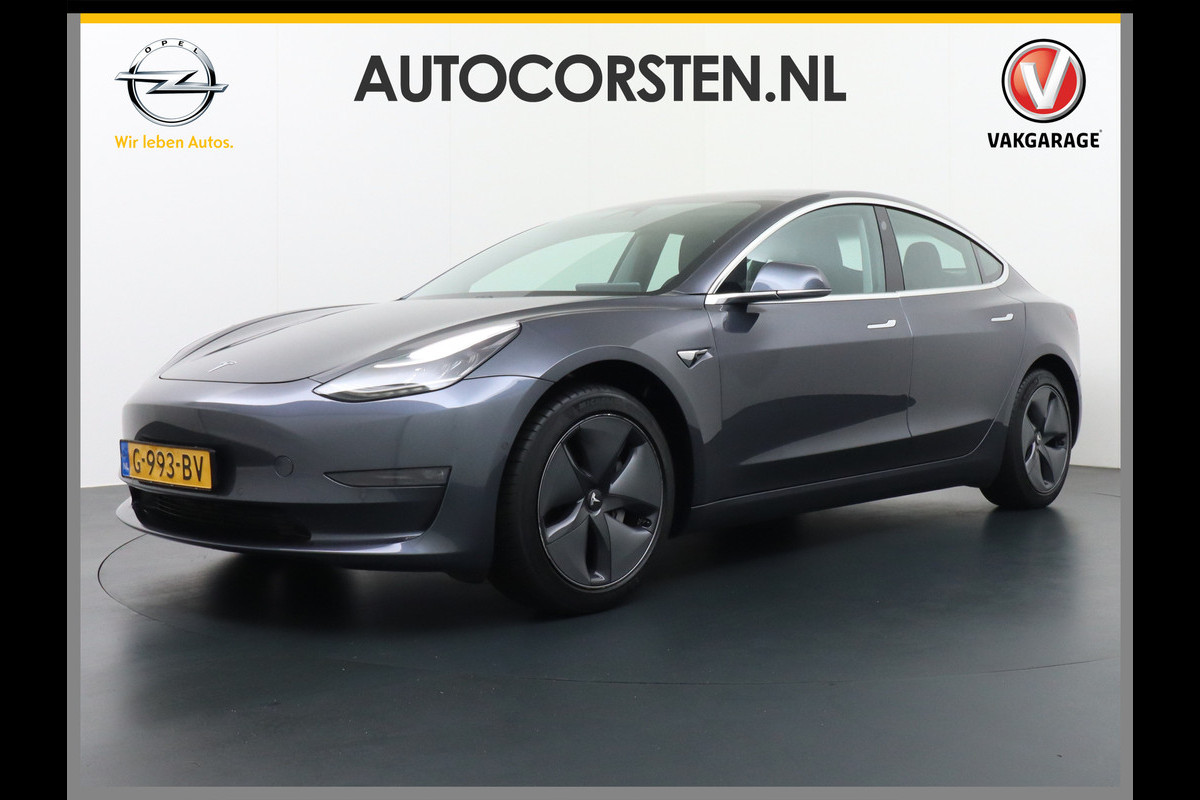 Tesla Model 3 Long Range RWD 75kWh 325PK Achterwielaandrijving Leder Premium-l.s. PanoDak Adaptive cruise 18" Camera's Elektr.-Stuur+Stoelen+S Navi full map LED-a+v ACC Dual-ECC DAB Voorverwarmen interieur via App Keyless via Telefoonsleutel One-Pedal-Drive Orgineel NL Auto Achterwielaandrijving, lager in de wegenbelasting, meer rijbereik door lager gewicht!