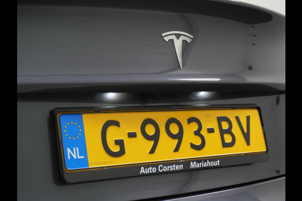 Tesla Model 3 Long Range RWD 75kWh 325PK Achterwielaandrijving Leder Premium-l.s. PanoDak Adaptive cruise 18" Camera's Elektr.-Stuur+Stoelen+S Navi full map LED-a+v ACC Dual-ECC DAB Voorverwarmen interieur via App Keyless via Telefoonsleutel One-Pedal-Drive Orgineel NL Auto Achterwielaandrijving, lager in de wegenbelasting, meer rijbereik door lager gewicht!