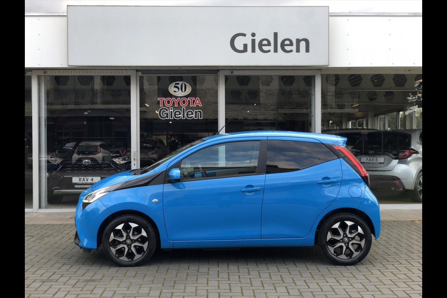 Toyota Aygo 1.0 VVT-i 72pk X-Cite | Lichtmetalen velgen, Privcay Glass, Apple CarPlay/Android Auto, Climate control, Eerste eigenaar