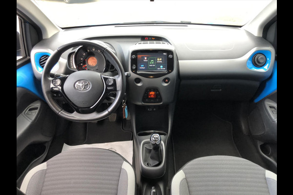 Toyota Aygo 1.0 VVT-i 72pk X-Cite | Lichtmetalen velgen, Privcay Glass, Apple CarPlay/Android Auto, Climate control, Eerste eigenaar