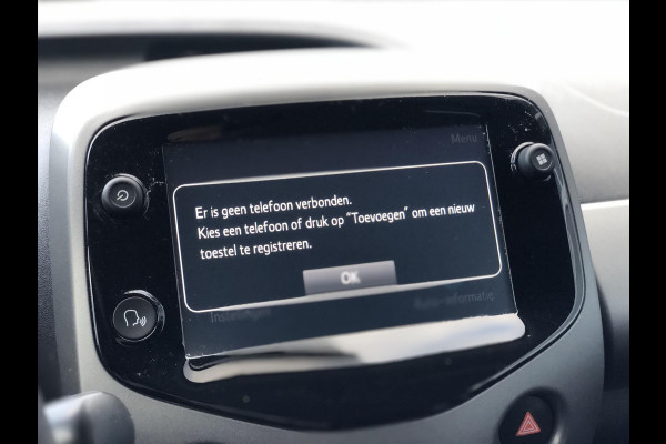 Toyota Aygo 1.0 VVT-i 72pk X-Cite | Lichtmetalen velgen, Privcay Glass, Apple CarPlay/Android Auto, Climate control, Eerste eigenaar