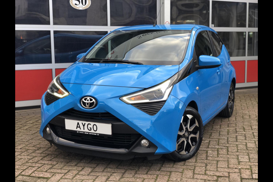 Toyota Aygo 1.0 VVT-i 72pk X-Cite | Lichtmetalen velgen, Privcay Glass, Apple CarPlay/Android Auto, Climate control, Eerste eigenaar