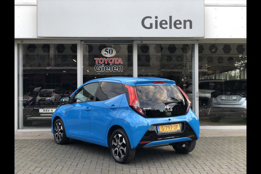 Toyota Aygo 1.0 VVT-i 72pk X-Cite | Lichtmetalen velgen, Privcay Glass, Apple CarPlay/Android Auto, Climate control, Eerste eigenaar