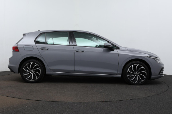 Volkswagen Golf 1.0 eTSI Sport (NAVIGATIE, PARKEERSENSOREN, LED, 1e EIGENAAR, GOED ONDERHOUDEN)