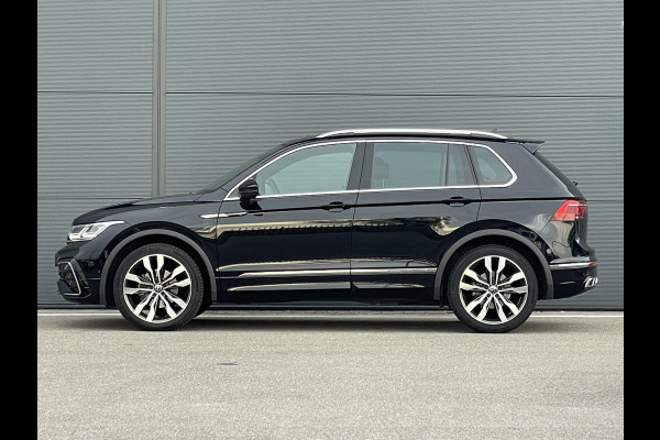 Volkswagen Tiguan 1.5 TSI R-Line Business | Panoramadak | Matrixlampen | Achteruitrijcamera | Zwenkbare Trekhaak | Sfeerverlichting |