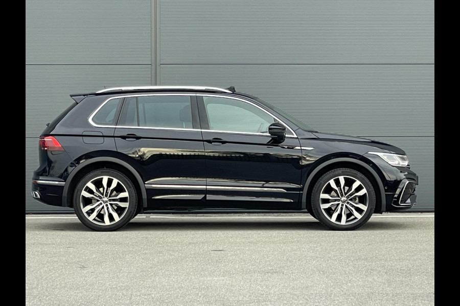 Volkswagen Tiguan 1.5 TSI R-Line Business | Panoramadak | Matrixlampen | Achteruitrijcamera | Zwenkbare Trekhaak | Sfeerverlichting |