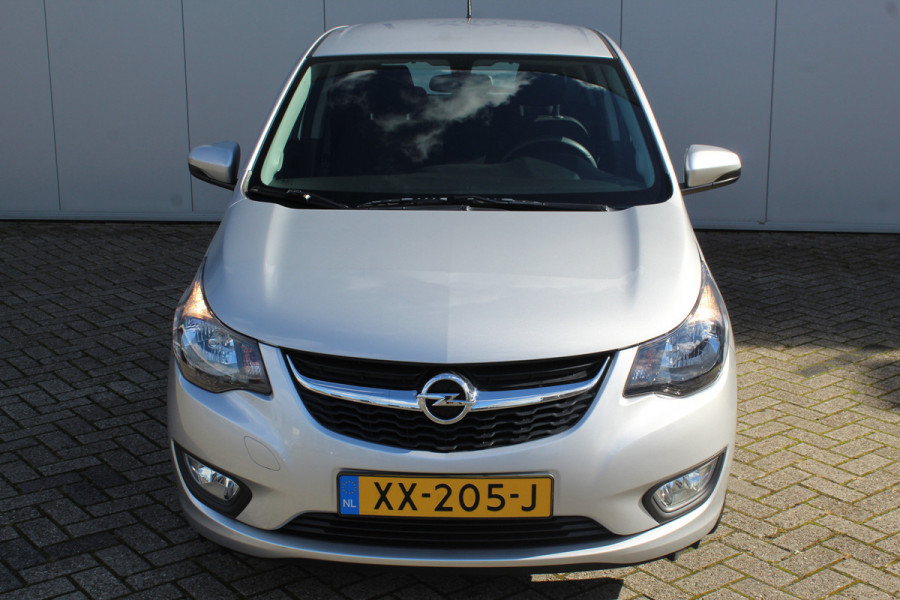 Opel KARL 1.0-75pk ecoFLEX 120 Jaar Edition. Uiterst nette erg goed onderhouden hoogzitter ! Wegenbelasting slechts 23,-  per mnd. Airco, cruise control, parkeersensoren v+a, lichtmetalen wielen, metallic lak, elektr. spiegels en elektr. ramen voor, mistlampen v+a.