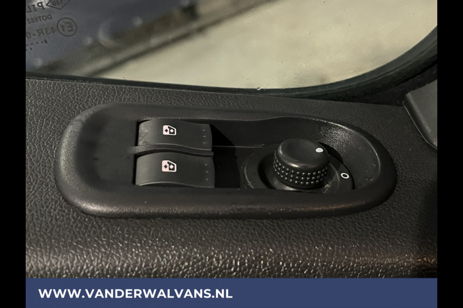 Opel Movano 2.3 CDTI L2H2 Euro6 Airco | Navigatie | Cruisecontrol | Parkeersensoren Bijrijdersbank, 2500kg Trekvermogen