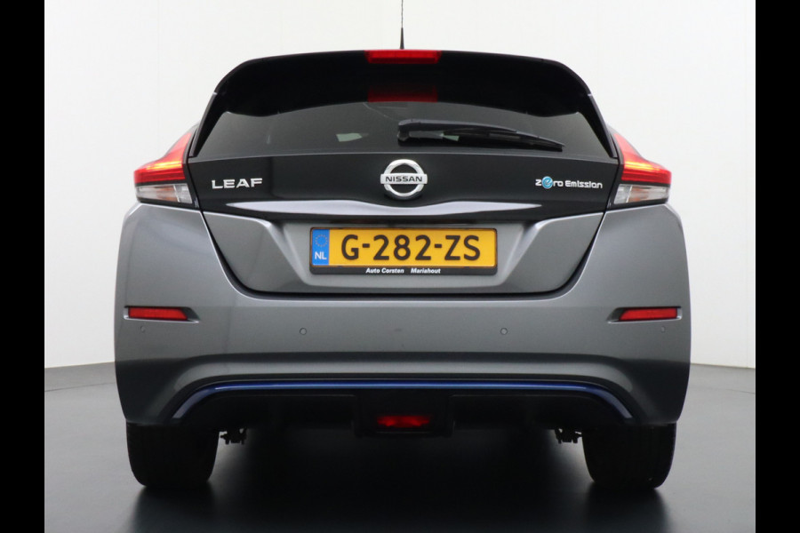 Nissan Leaf 62 kWh Grootste ACCU! Apple Carplay Android Auto Navi Ecc Bluetooth DAB Camera Trekhaak Keyless Adapt.Cruise-Control Led DAB Sto Verwarmd Lederen Stuur Isofix e+ N-Connecta