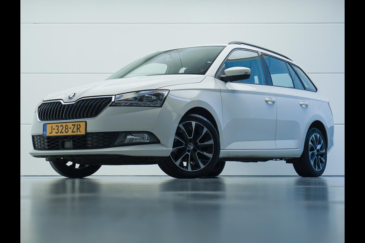 Škoda Fabia Combi 1.0 TSI Sport Edition (APPLE CARPLAY,LED,CRUISE,CLIMATE,PARKEERSENSOREN,LM-VELGEN,NIEUWE APK,TOPCONDITIE)