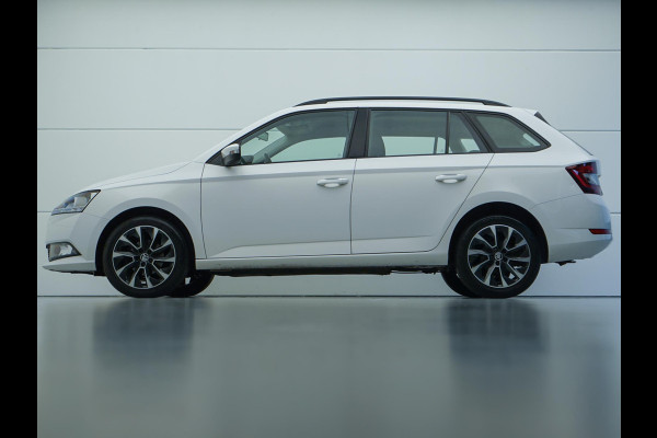 Škoda Fabia Combi 1.0 TSI Sport Edition (APPLE CARPLAY,LED,CRUISE,CLIMATE,PARKEERSENSOREN,LM-VELGEN,NIEUWE APK,TOPCONDITIE)