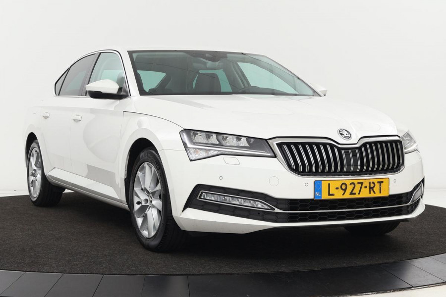 Škoda Superb 1.5 TSI Edition Plus | Trekhaak | Stoelverwarming | Camera | Memory | Full LED | Virtual Cockpit | Carplay | Navigatie | Keyless