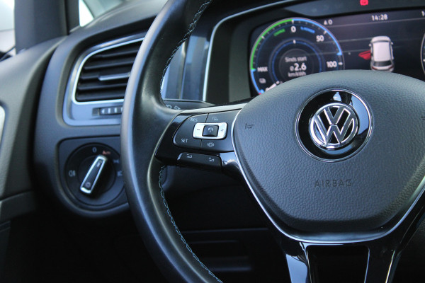 Volkswagen e-Golf e-Golf 11900,- NA SUBSIDIE! NL AUTO | VIRTUAL COCKPIT | STOELVERW |