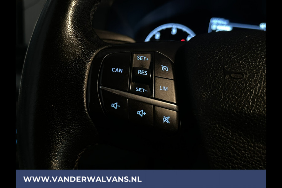 Ford Transit 2.0 TDCI 131pk L3H2 Euro6 Airco | Navigatie | Camera | Cruisecontrol Apple Carplay, Android Auto, Stoelverwarming, verwarmde voorruit, Parkeersensoren, Bijrijdersbank