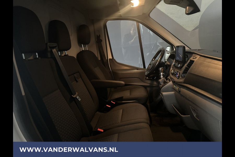 Ford Transit 2.0 TDCI 131pk L3H2 Euro6 Airco | Navigatie | Camera | Cruisecontrol Apple Carplay, Android Auto, Stoelverwarming, verwarmde voorruit, Parkeersensoren, Bijrijdersbank