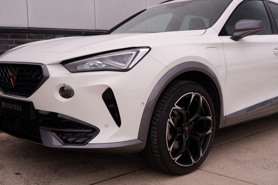 CUPRA Formentor 1.4 e-Hybrid Business PHEV Sfeerverlichting | Virtual | LED | Carplay | Navi | Camera