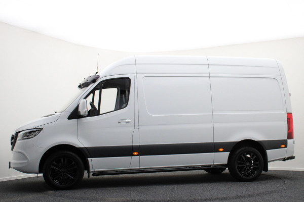 Mercedes-Benz Sprinter 317 1.9 CDI L2H2 Automaat 3-Zits, Leer, Airco, Cruise, Camera, Apple Carplay, LED, Trekhaak, 18''