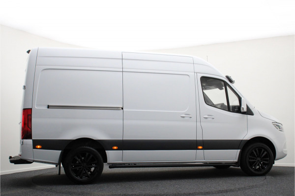 Mercedes-Benz Sprinter 317 1.9 CDI L2H2 Automaat 3-Zits, Leer, Airco, Cruise, Camera, Apple Carplay, LED, Trekhaak, 18''