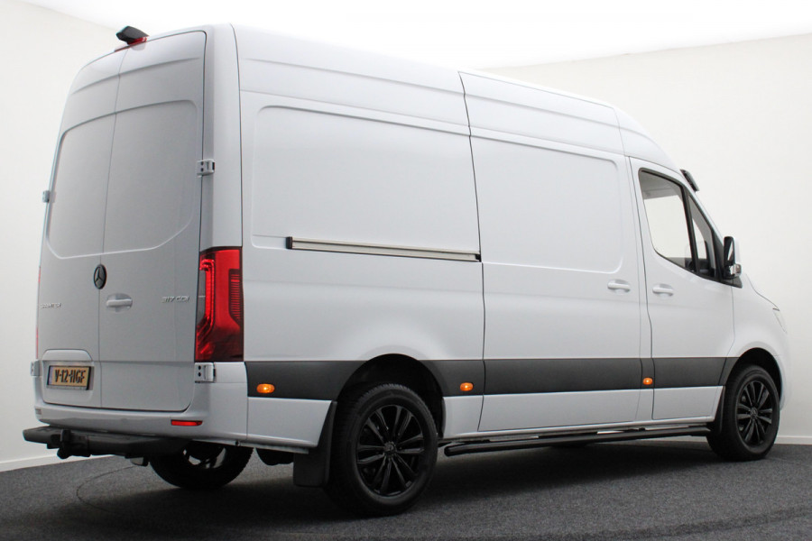 Mercedes-Benz Sprinter 317 1.9 CDI L2H2 Automaat 3-Zits, Leer, Airco, Cruise, Camera, Apple Carplay, LED, Trekhaak, 18''