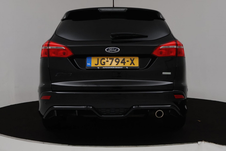 Ford FOCUS Wagon 1.5 Black Edition (NAVIGATIE, PARKEERSENSOREN, CRUISE, MULTIMEDIA, LM VELGEN)