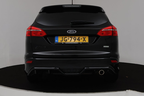 Ford FOCUS Wagon 1.5 Black Edition (NAVIGATIE, PARKEERSENSOREN, CRUISE, MULTIMEDIA, LM VELGEN)