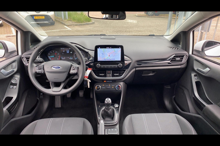 Ford Fiesta 1.1 ALL WHITE NAVIGATIE AIRCO