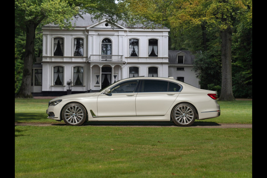 BMW 7 Serie 750Ld xDrive High Executive | Full option! | Bowers & Wilkins | Stoelventilatie | Massage | Rear seat entertainment