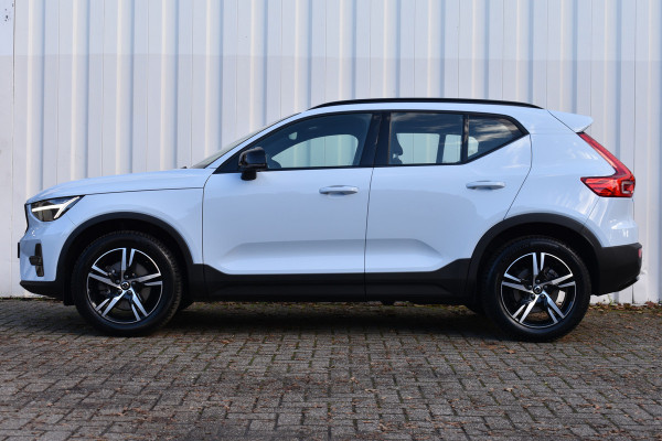 Volvo XC40 2.0 B4 Plus Dark | Trekhaak | Adapt. Cruise control | Harman Kardon | DAB Audio |