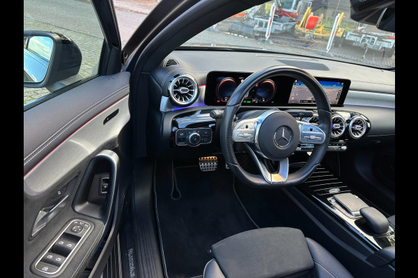 Mercedes-Benz A-Klasse 250 e EQ HYBRID AMG Limited SPORT PANO LEER AUT LUXE