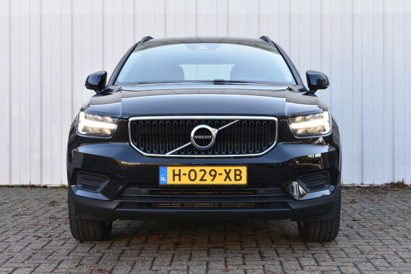 Volvo XC40 T3 163PK Kinetic Automaat | Trekhaak | Camera | Verw. Voorstoelen | 18" LMV |