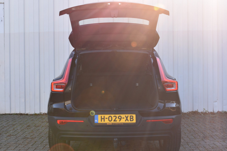 Volvo XC40 T3 163PK Kinetic Automaat | Trekhaak | Camera | Verw. Voorstoelen | 18" LMV |