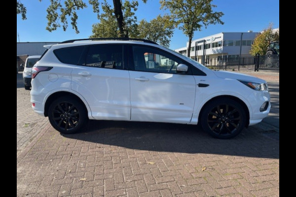 Ford Kuga 2.0 TDCi Awd Automaat ST-Line 137.000km Airco/ECC,Navigatie,Camera