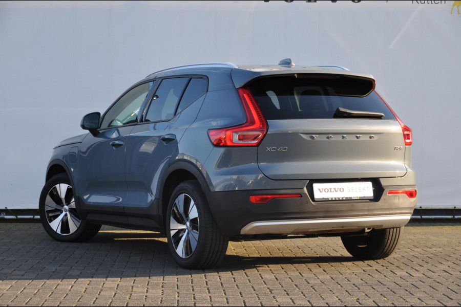 Volvo XC40 T5 262Pk Automaat Recharge Momentum / Adaptieve cruise control / Elektrische achterklep / BLIS / Stoelverwarming / Elektrische stoelen met geheugen / Trekhaak