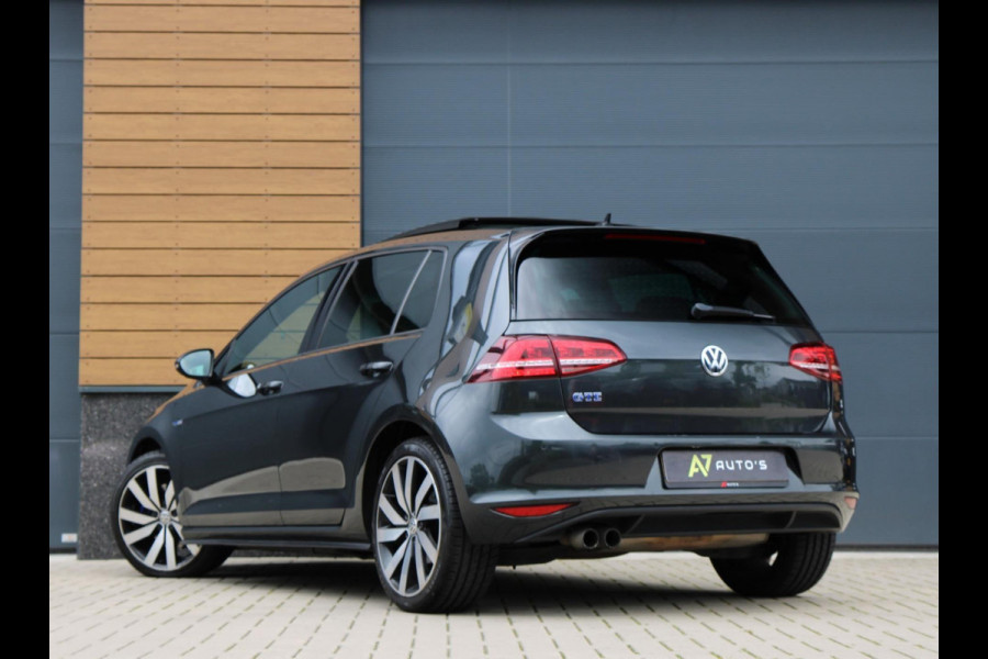 Volkswagen Golf 1.4 TSI GTE/PANODAK/KEYLESS/CAM/CARPLAY/STOELVER