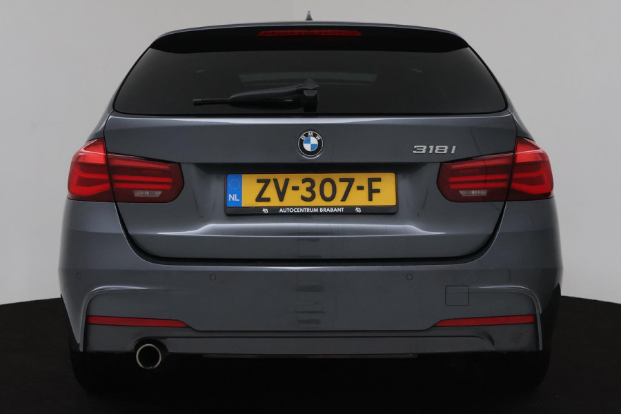 BMW 3 Serie Touring 318i M Sport Corporate Lease Automaat (PANORAMADAK, PDC, STOELV, CRUISE, CLIMATE, NL-AUTO, GOED ONDERHOUD)