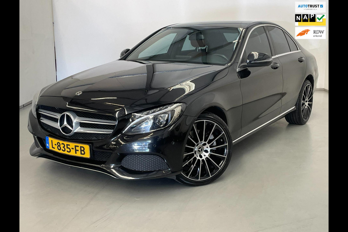 Mercedes-Benz C-Klasse 250 CDI 4Matic / AMG / Burmester / Designo