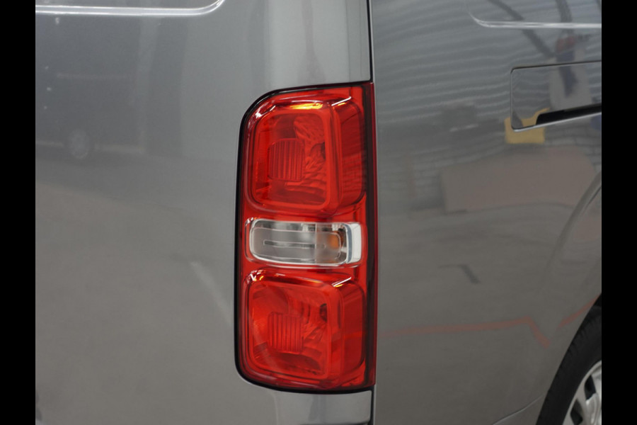 Opel Vivaro 2.0 CDTI L3H1 Innovation 122pk | 2x Schuifdeur | Airco | Cruise control | Navigatie | Camera | Trekhaak | Imperiaal |