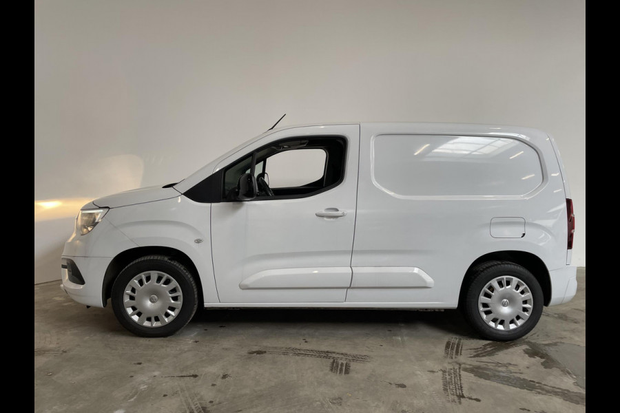 Opel Combo 130 pk L1 Edition Automaat | Navigatie | Airco | Parkeer sensoren | Trekhaak |