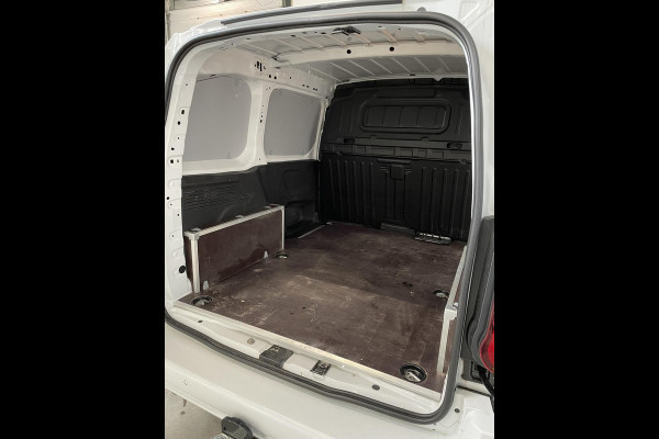 Opel Combo 130 pk L1 Edition Automaat | Navigatie | Airco | Parkeer sensoren | Trekhaak |