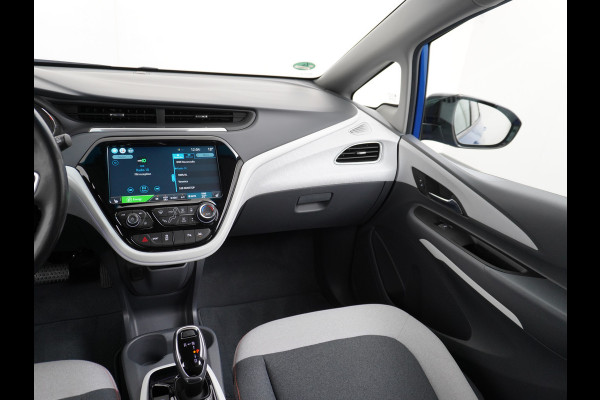 Opel Ampera-E €15.840 na Subsidie Business Executive 65 kWh Nieuwe Accu Carplay/Android Auto Ecc Stoelverwarming PDC DAB Bluetooth Connected services Cruise Control Keyless Led Regen-Licht Sensor €2.000,- Subsidie mogelijk