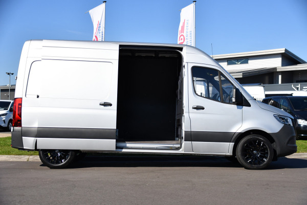 Mercedes-Benz Sprinter 315 1.9 CDI L2H2 FWD Camera, Cruise, Carplay, Automaat, 150PK, LED, Sensoren, Multimedia, UNIEK!