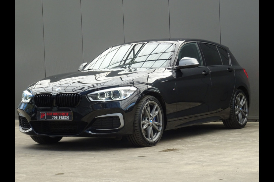 BMW 1-serie M135i xDrive * H/K * XENON * M-PAKKET !!