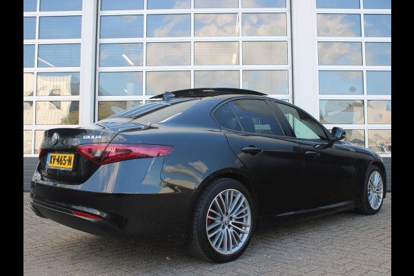 Alfa Romeo Giulia 2.0 Turbo Aut. 200pk Super | Bruin Leder | Schuif/Kanteldak | 18"